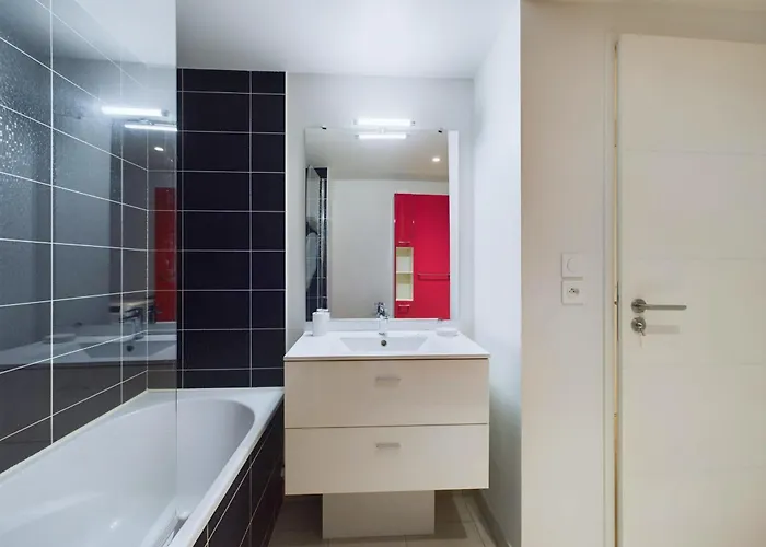 à 4, Gare Et Lajarrige, Grande Terrasse La Baule-Escoublac